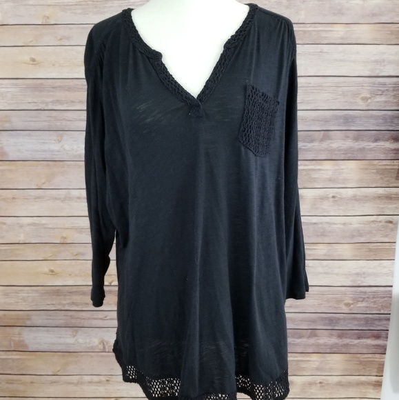 Lucky Brand Tops - Lucky Brand V Neck Lace Detail 3/4 Sleeve Blouse